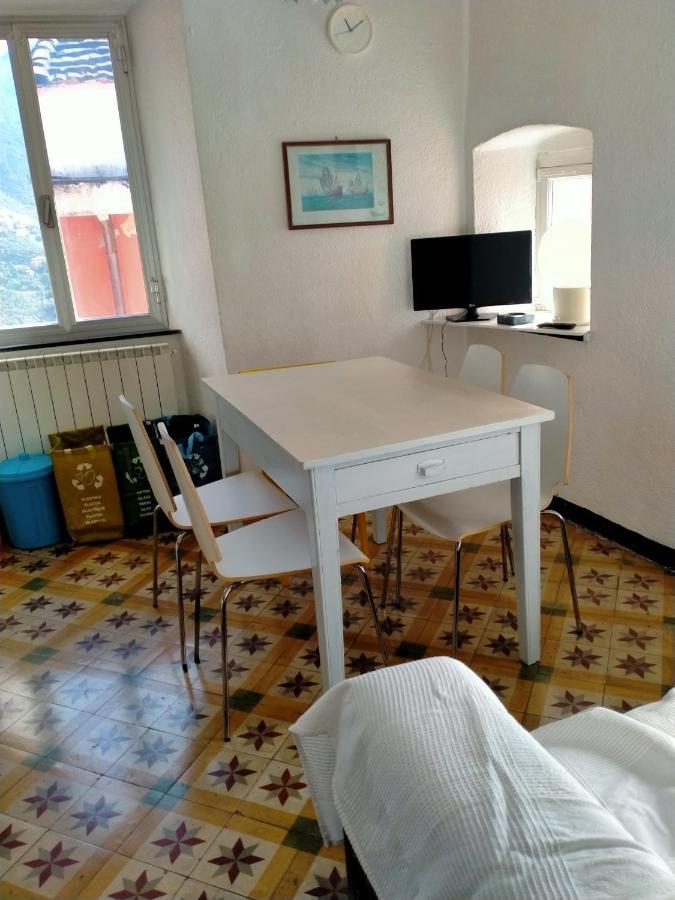 Trilocale In Dimora Tipica Appartement Montale  Buitenkant foto