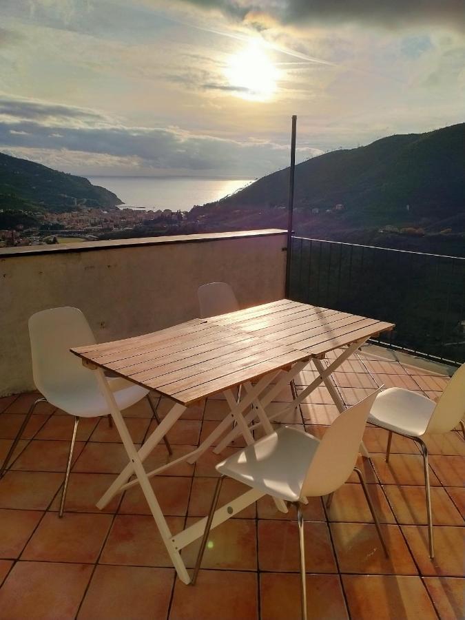Trilocale In Dimora Tipica Appartement Montale  Buitenkant foto
